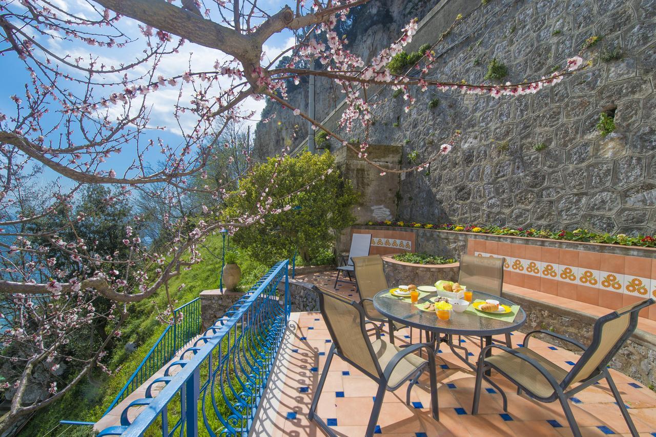 Casa Pina Apartment Amalfi Bagian luar foto
